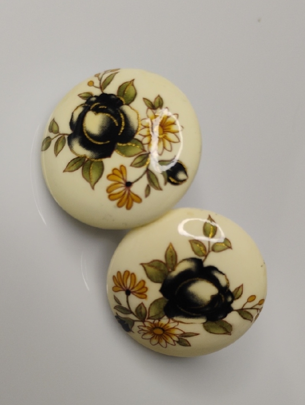 Vintage Floral Ceramic Button Style Pierced Earrings
